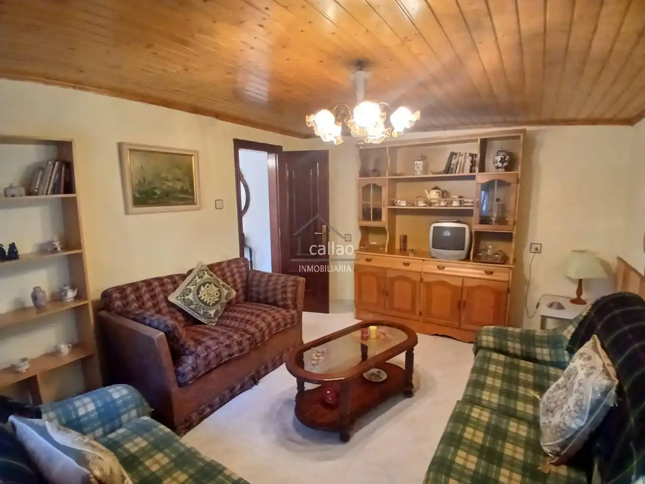 Sala d'estar de Casa o xalet en venda en San Sadurniño amb Jardí privat i Moblat