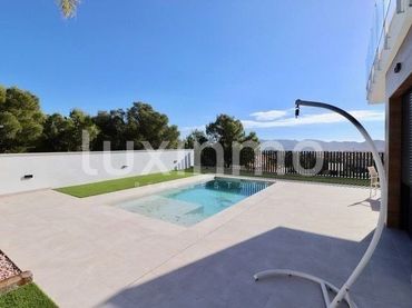 Maison jumelée avec piscine à vendre à Coloma