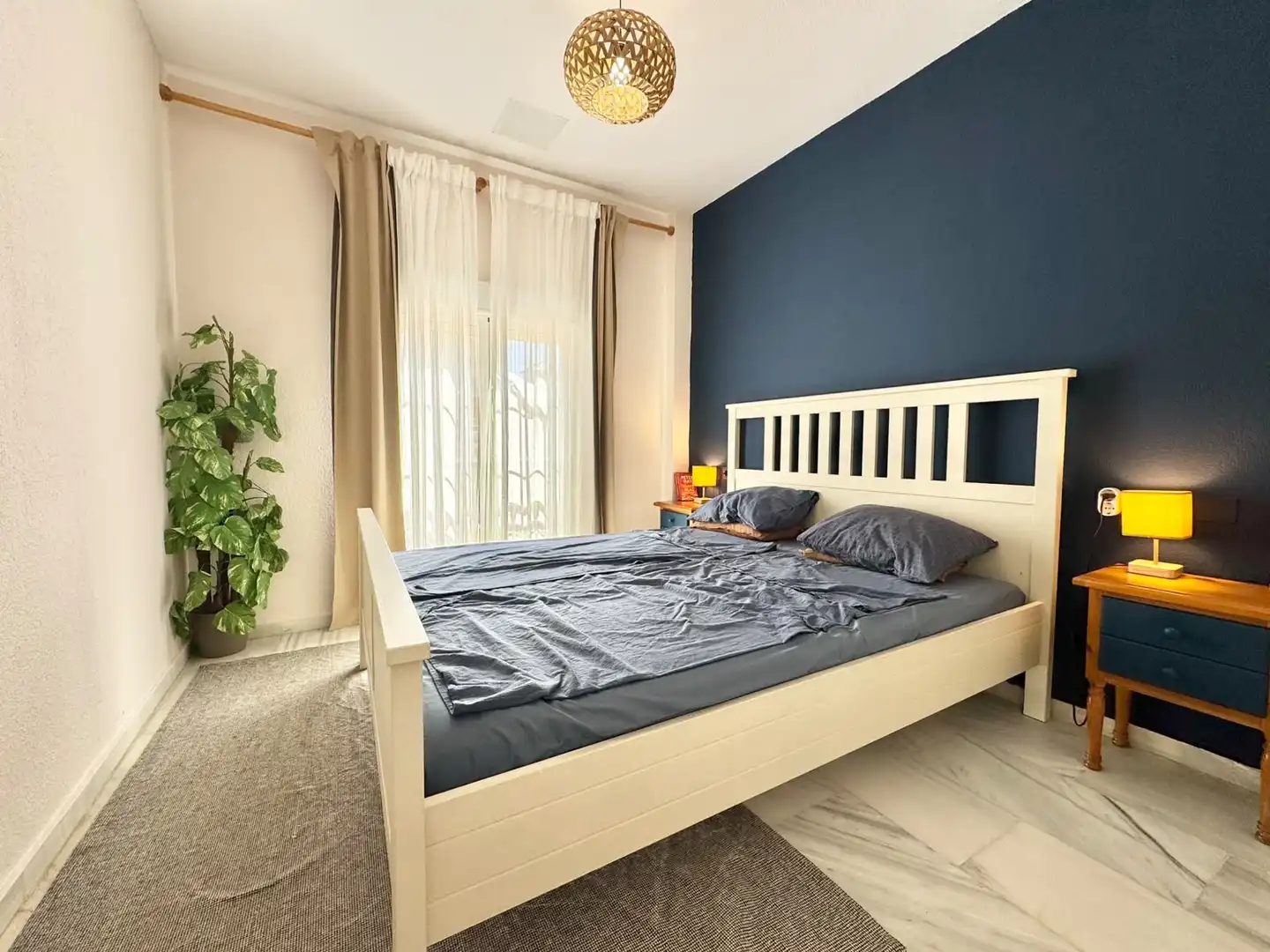 Habitación de Piso de alquiler en Torrevieja con Aire acondicionado, Calefacción y Amueblado