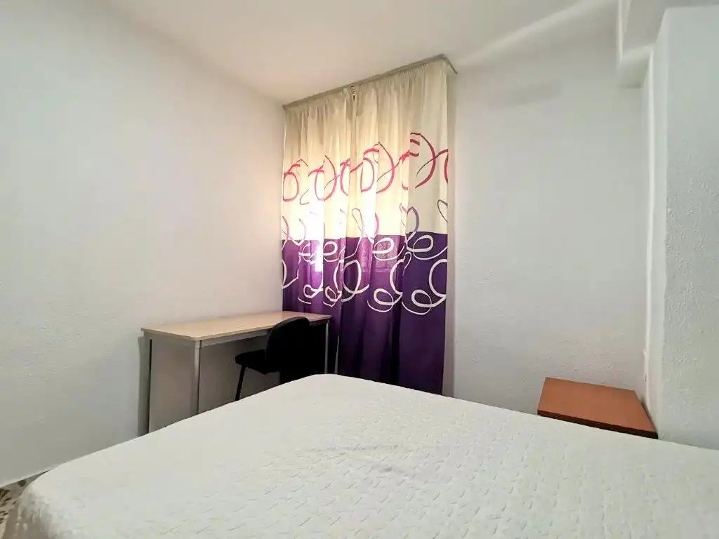Habitación de Piso de alquiler en Málaga con Aire acondicionado, Calefacción y Terraza