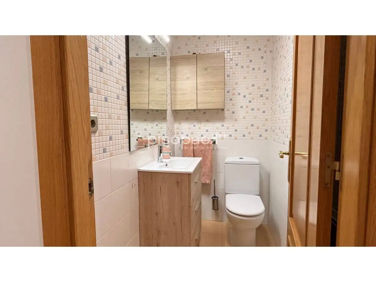 Baño de Casa adosada en venta en Berrioplano / Berriobeiti con Calefacción, Jardín privado y Parquet