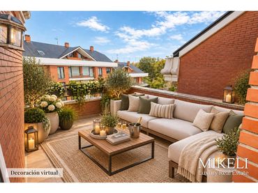 Duplex avec ascenseur à vendre à Calle ARSENIO ODRIOZOLA