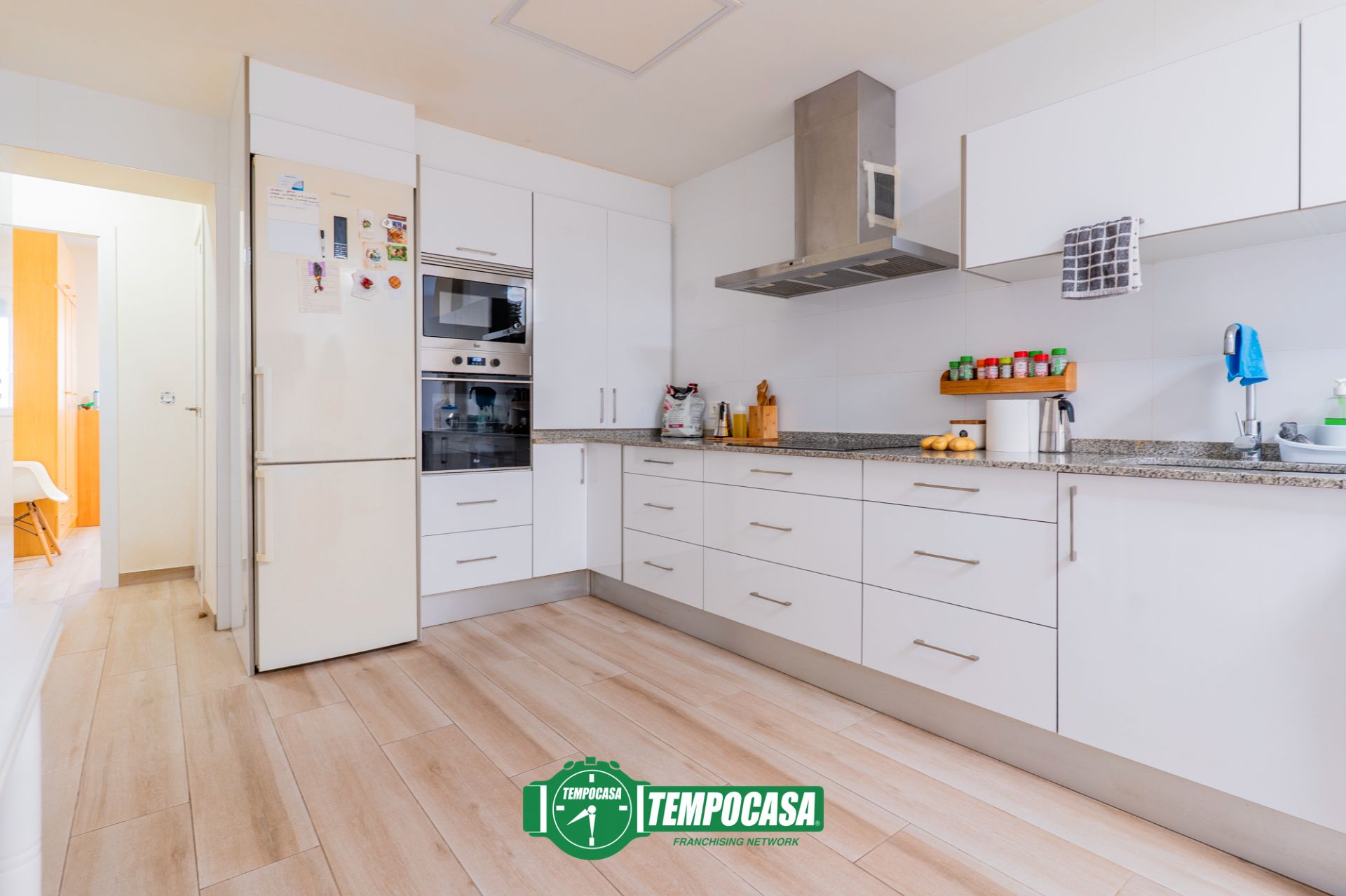 Kitchen of Flat for sale in  Valencia Capital  with Air Conditioner, Furnished and Oven