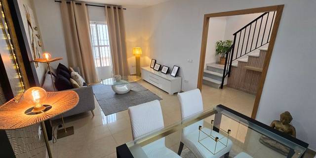 Casa adosada en Venta en Calle Santiago Ramón y Cajal en Paterna de Rivera