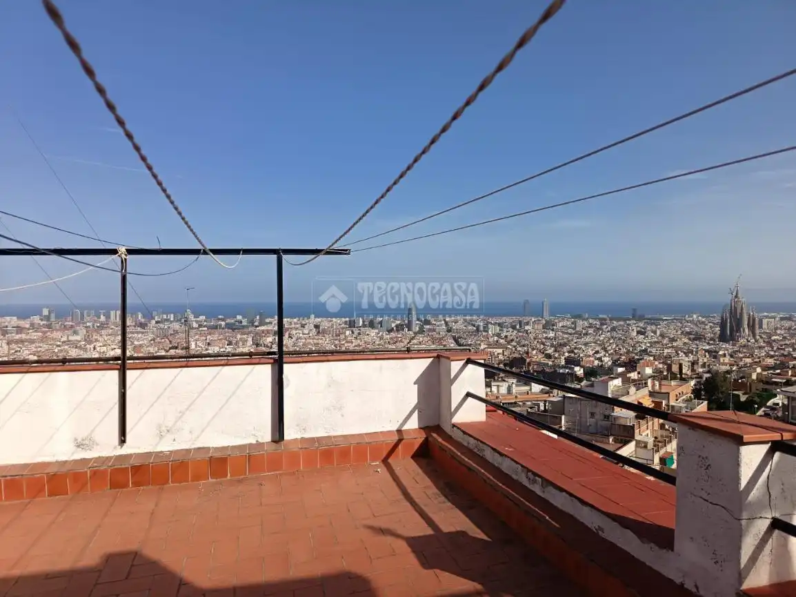 Außenansicht von Wohnung zum Verkauf in Barcelona mit Parkett