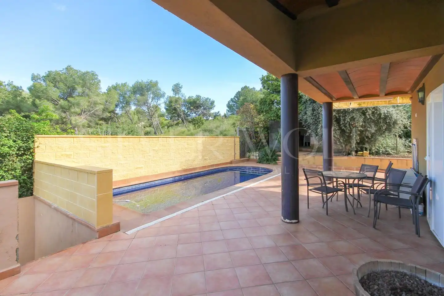 Terrassa de Casa o xalet en venda en Cubelles amb Calefacció, Jardí privat i Terrassa