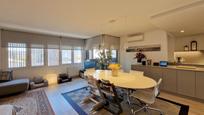 Living room of Flat for sale in Girona Capital  with Air Conditioner, Terrace and Balcony