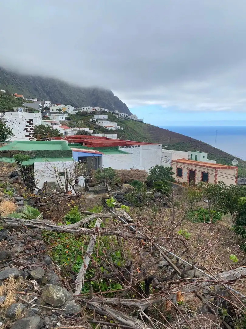 Vista exterior de Casa o xalet en venda en Frontera amb Jardí privat