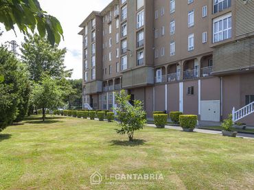 Pis amb piscina en venda a Barrio San Martín del Pino