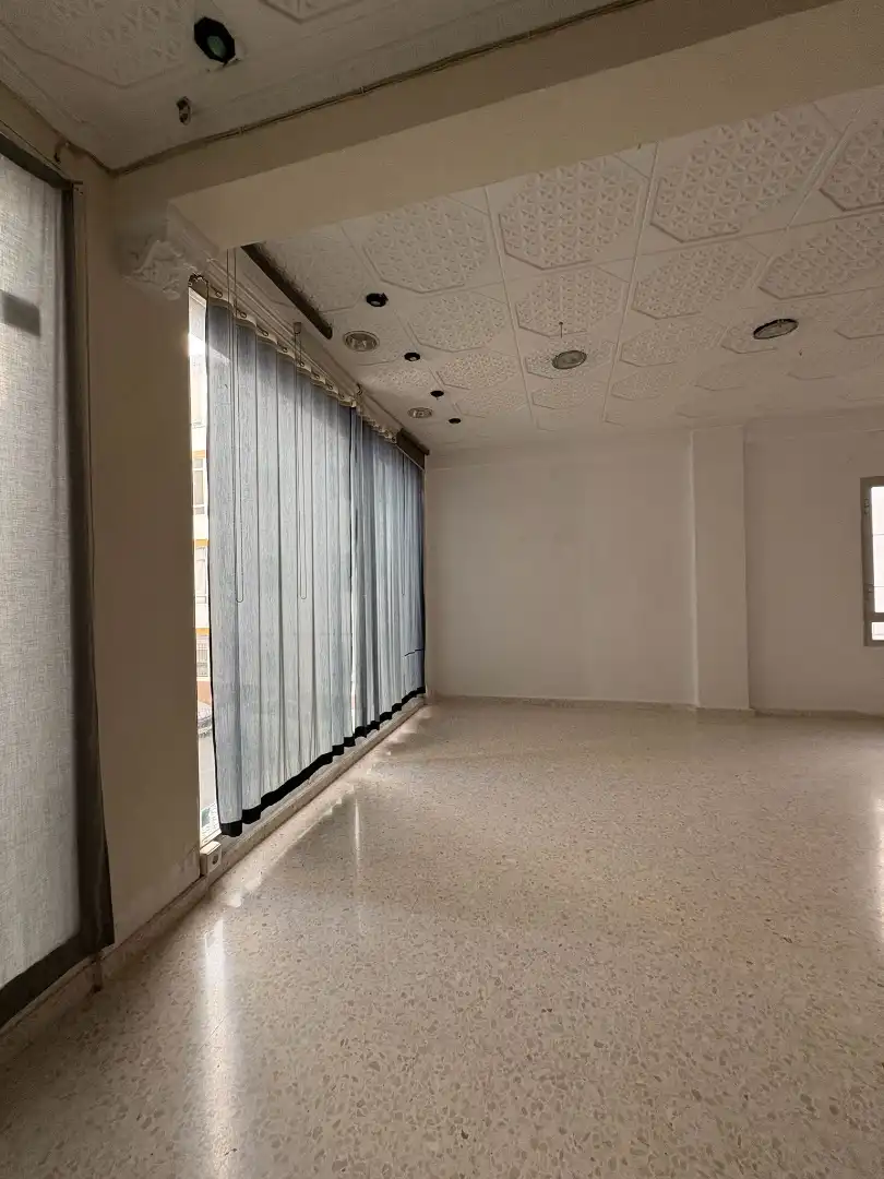 Local en venta en Carmona con Aire acondicionado