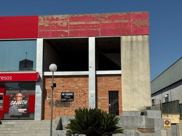 Local comercial en venda a Calle  Fomento