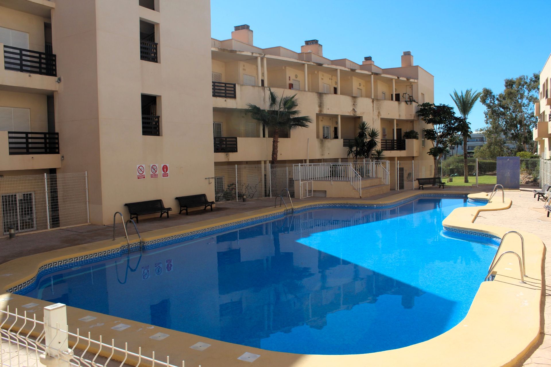 Swimming pool of Flat for sale in  Almería Capital  with Terrace, Furnished and Oven