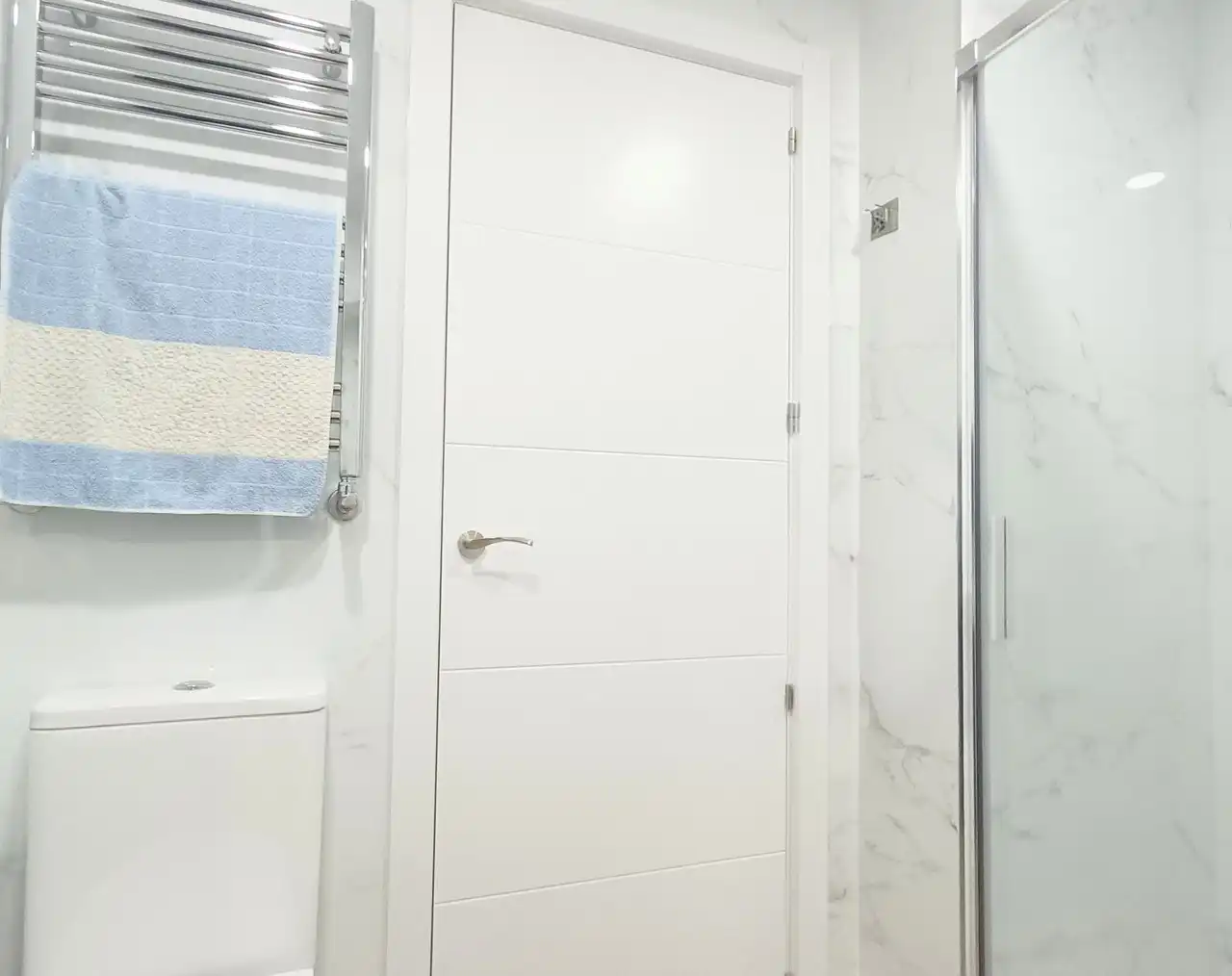 Badezimmer von Wohnung zur Miete in Valdemoro mit Klimaanlage, Heizung und Möbliert