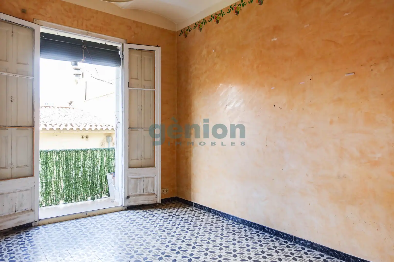 Habitación de Piso en venta en Girona con Calefacción, Terraza y Balcón