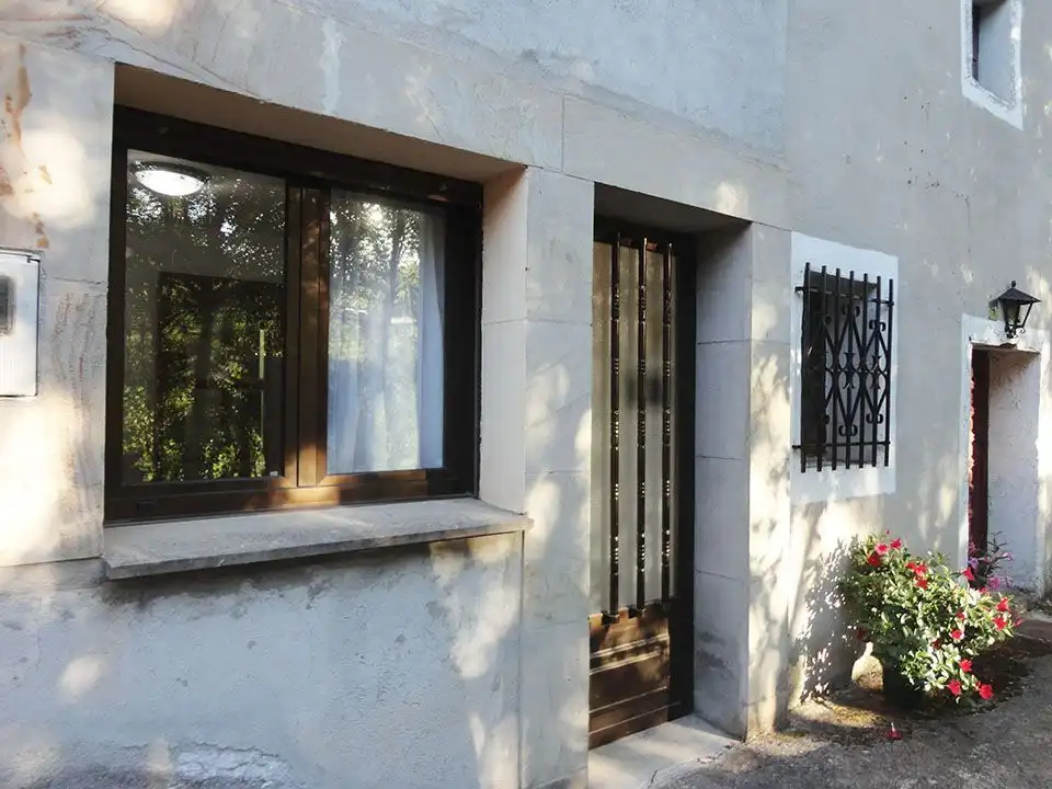 Vista exterior de Casa adosada en venta en Riocavado de la Sierra