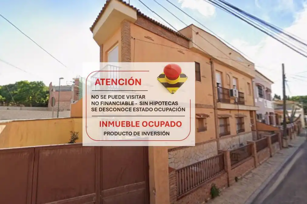 Vista exterior de Casa o xalet en venda en Málaga amb Terrassa