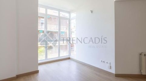 Recién reformado a estrenar !Luminoso piso de 64 m recién reformado a la venta en el distrito de Ciudad Lineal, Madrid.La vivienda, imatge 3