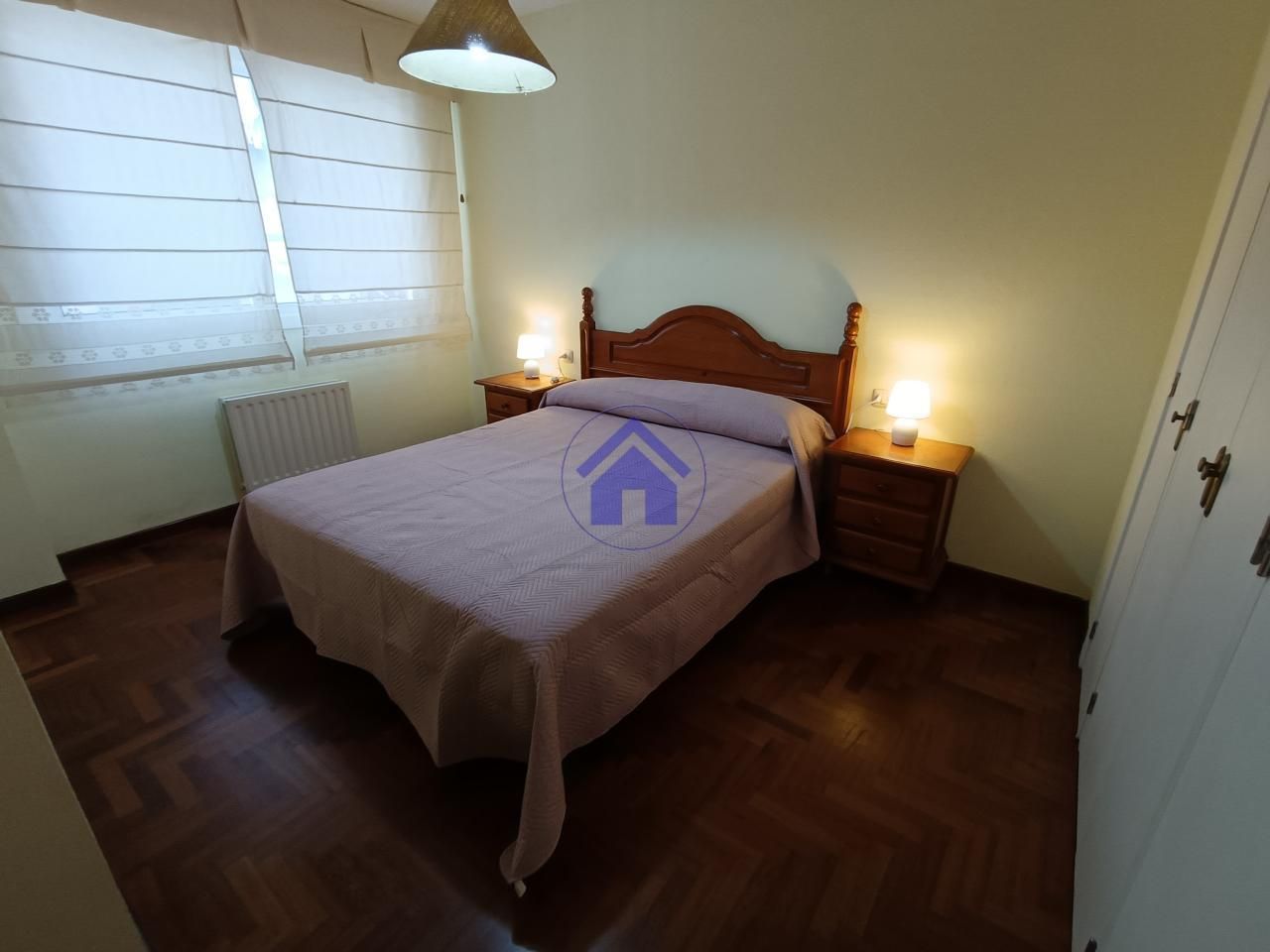 Bedroom of Flat to rent in Vigo   with Heating, Parquet flooring and Furnished