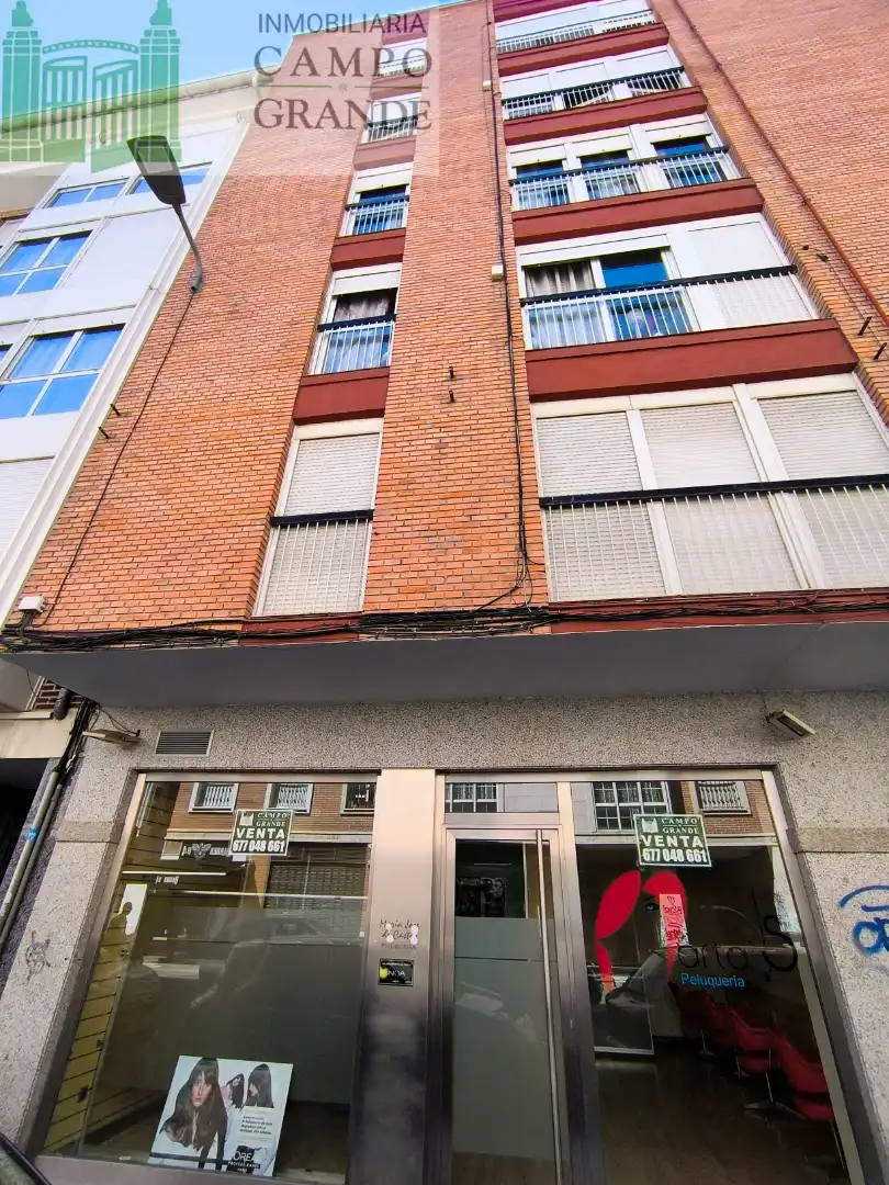 Local comercial en venda a Calle Cirilo Tejerina 6, imagen 3