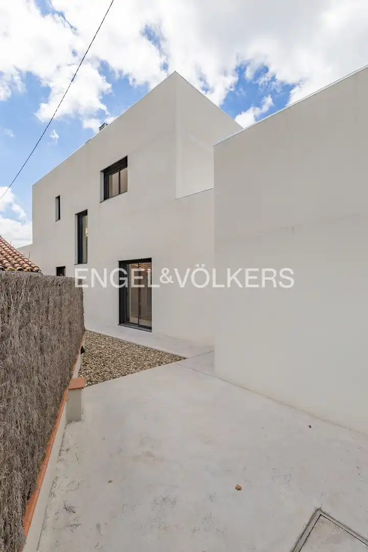 Vista exterior de Casa o chalet en venta en Matadepera con Calefacción, Parquet y Terraza
