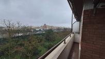 Vista exterior de Pis en venda en Esplugues de Llobregat amb Aire condicionat i Balcó