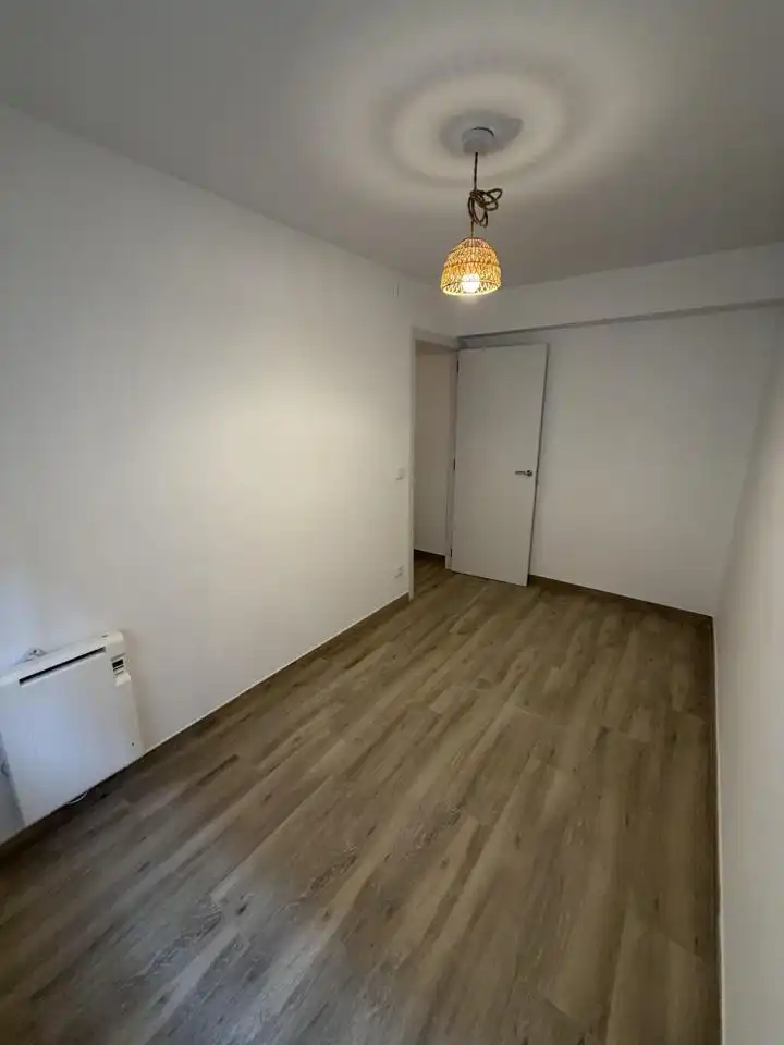 Habitación de Planta baja en venta en Madrid con Calefacción