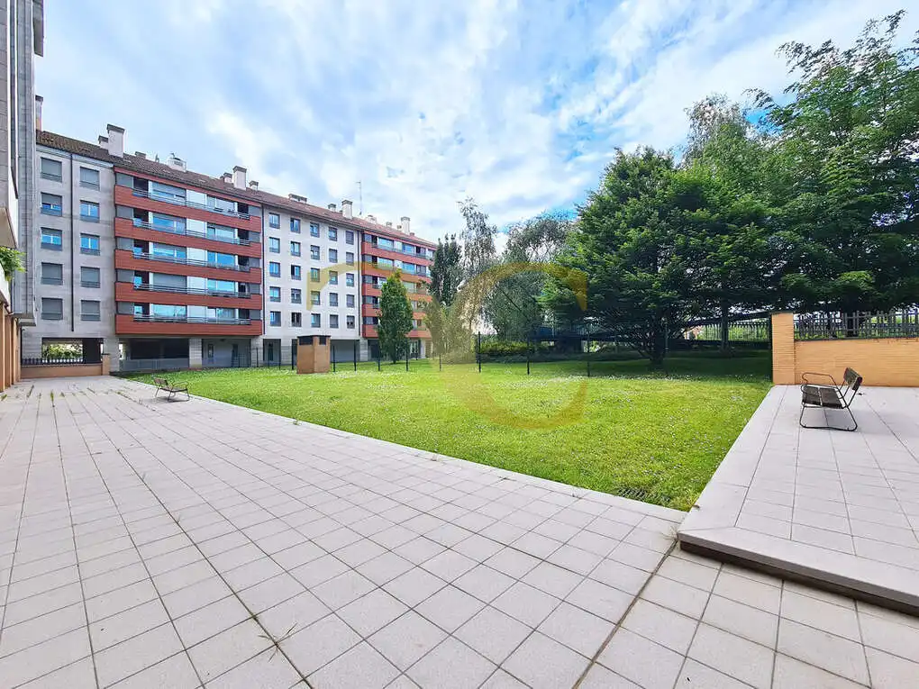 Terraza de Piso en venta en Gijón  con Calefacción, Jardín privado y Terraza