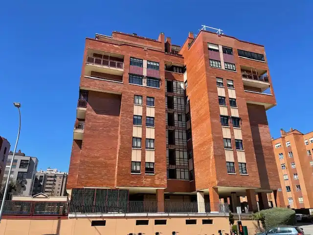 Vista exterior de Pis en venda en Valladolid amb Calefacció, Jardí privat i Parquet