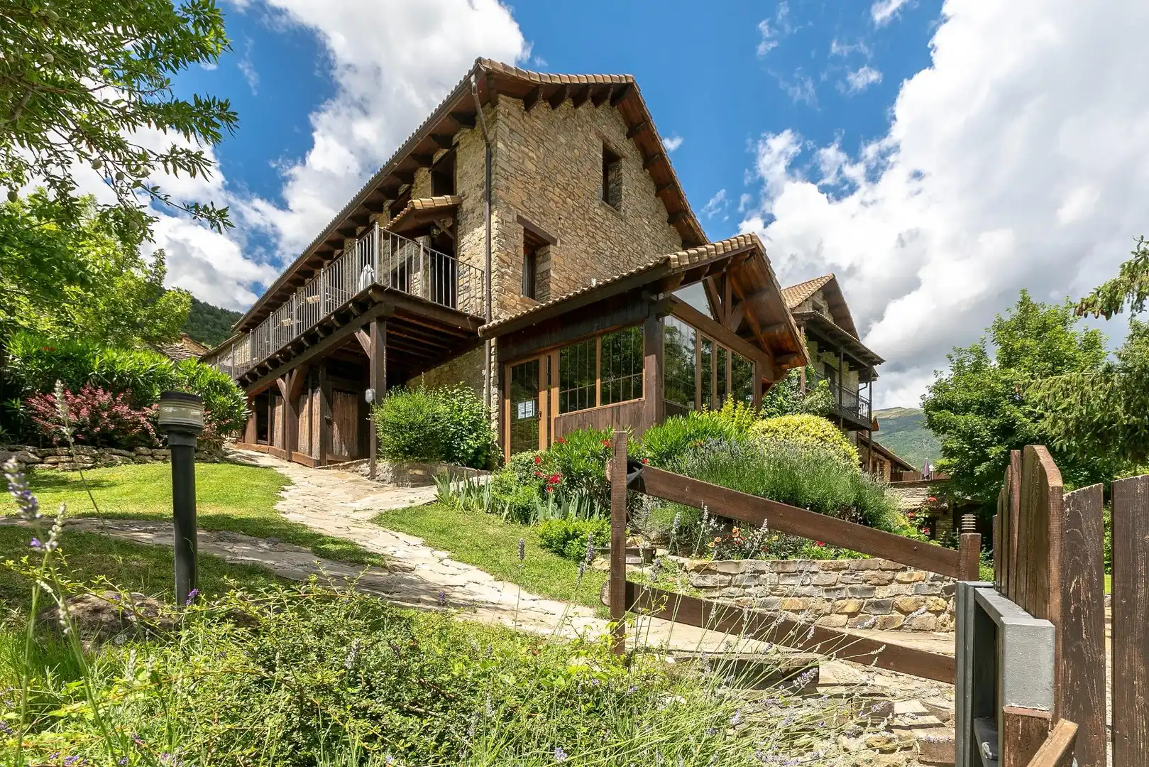 Vista exterior de Edificio en venta en Fiscal