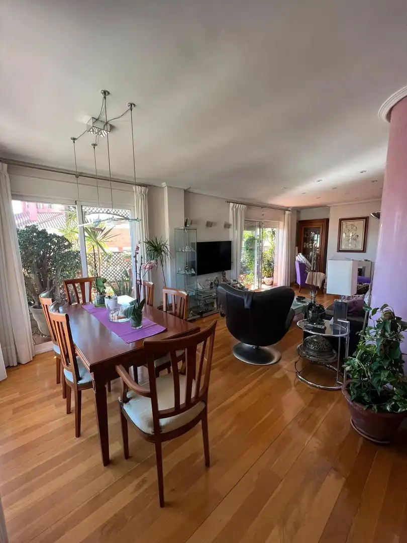 Attic for sale in Juan Carlos I