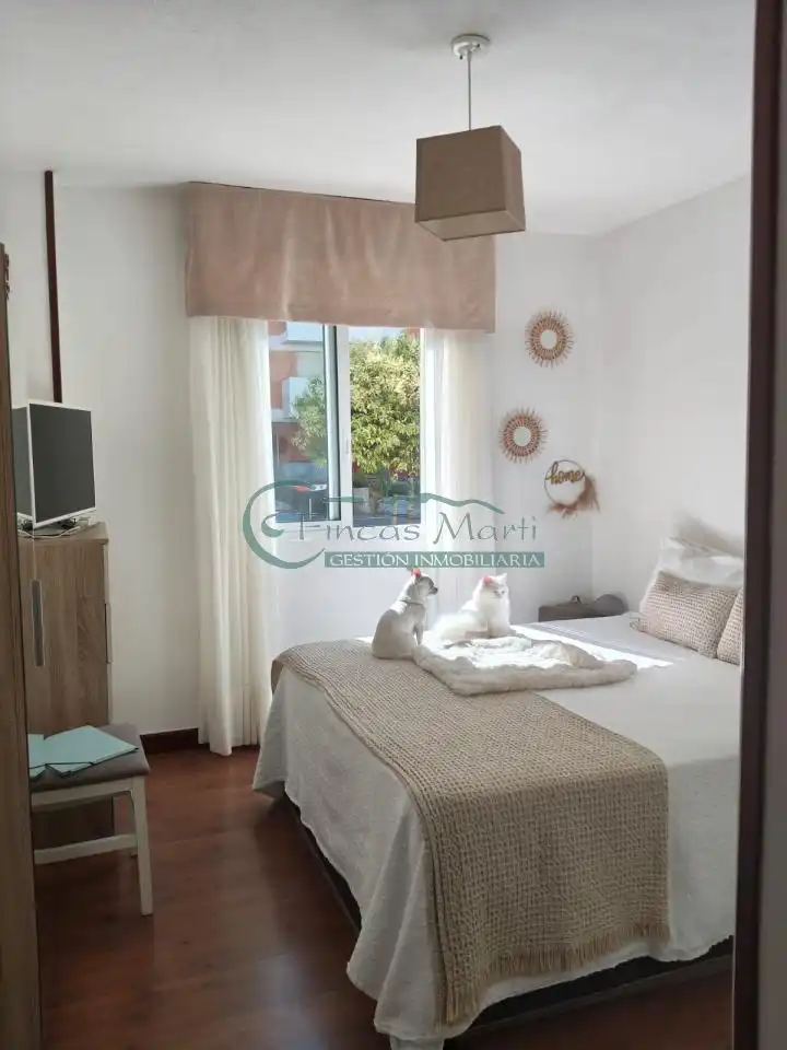 Habitación de Piso en venta en Vigo  con Trastero y Amueblado