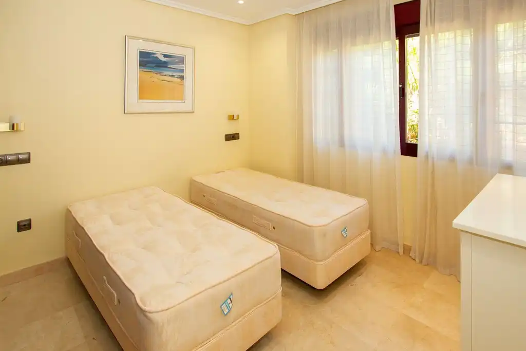 Bajo con piscina en venta en La Mairena, imagen 13