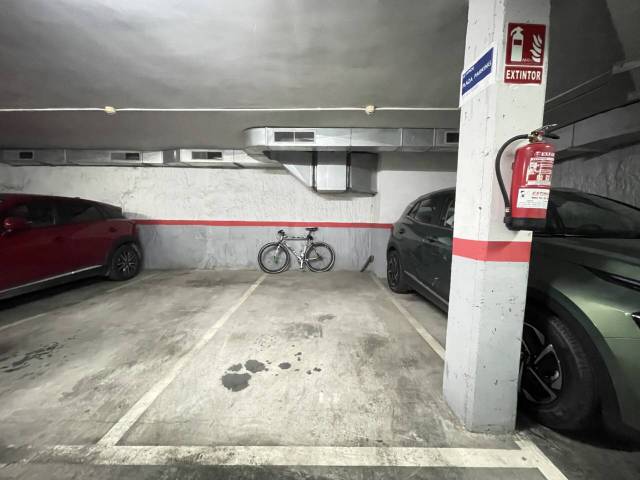 Garaje en Venta en Calle Begur, 11 en Sants-Badal