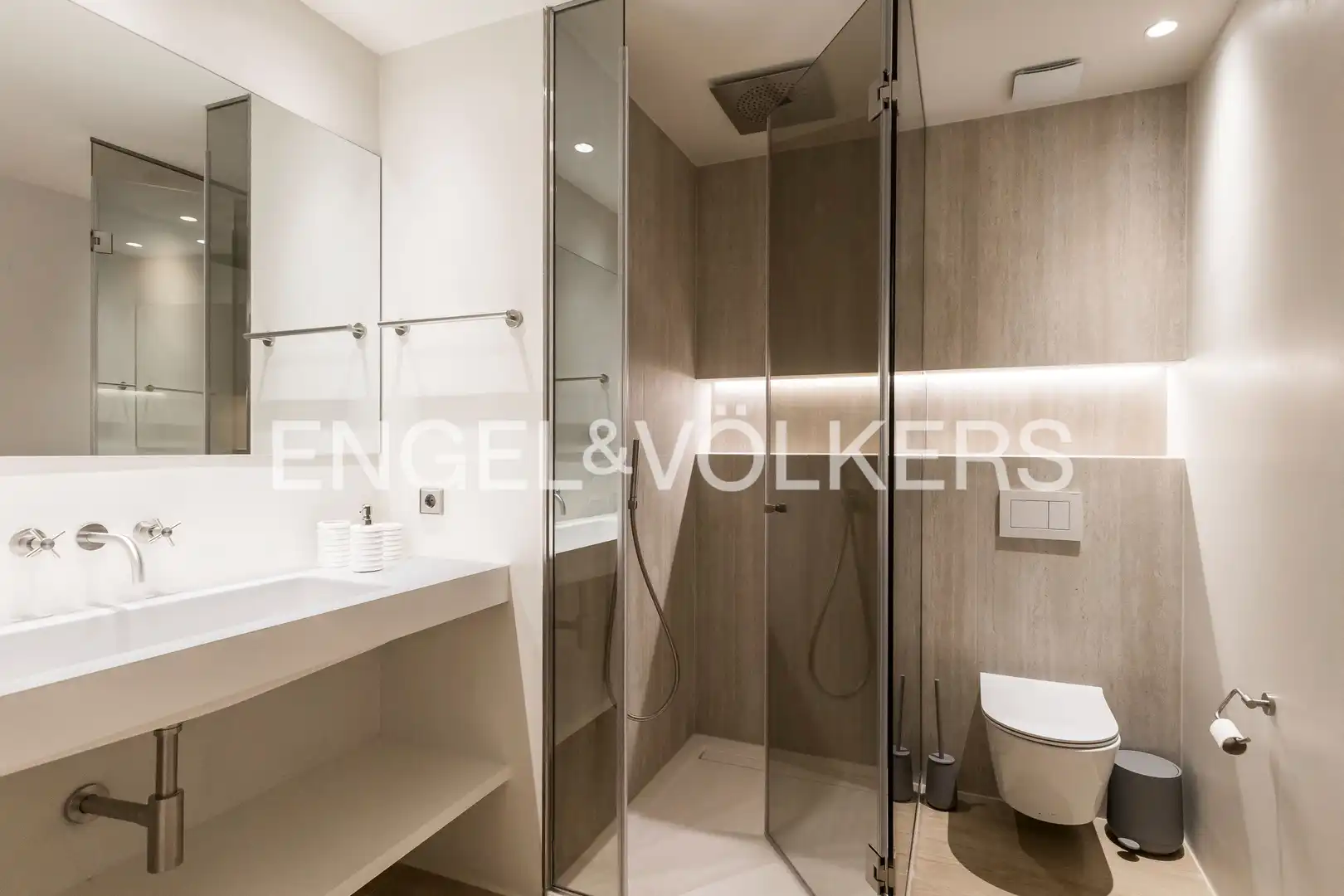 Badezimmer von Wohnung zur Miete in Madrid mit Klimaanlage, Heizung und Terrasse