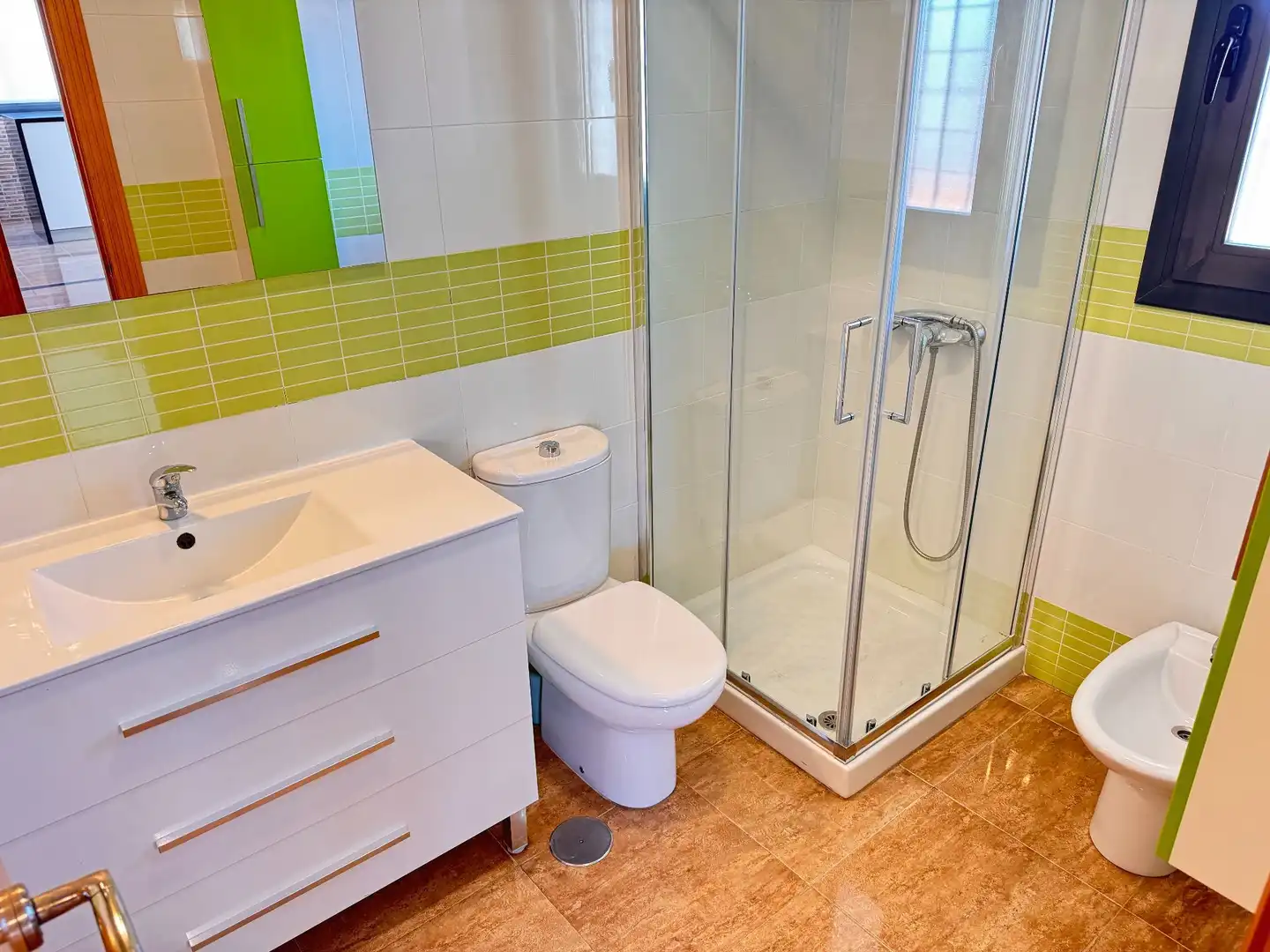 Baño de Ático en venta en Roquetas de Mar con Aire acondicionado, Calefacción y Trastero