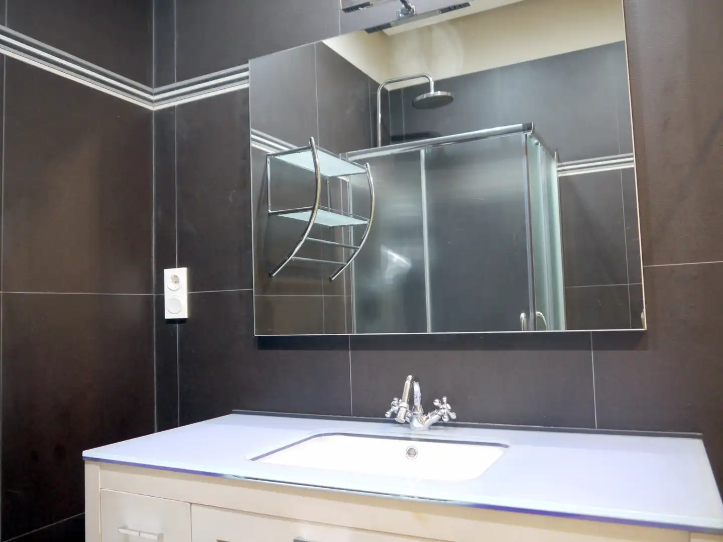 Bathroom of Apartments for sale in Bilbao   with Heating, Furnished and Washing machine