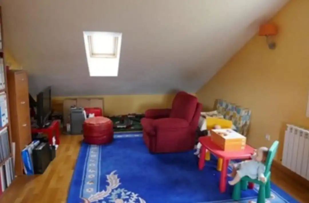 Casa adosada en venta en Fuensaldaña con Calefacción y Trastero