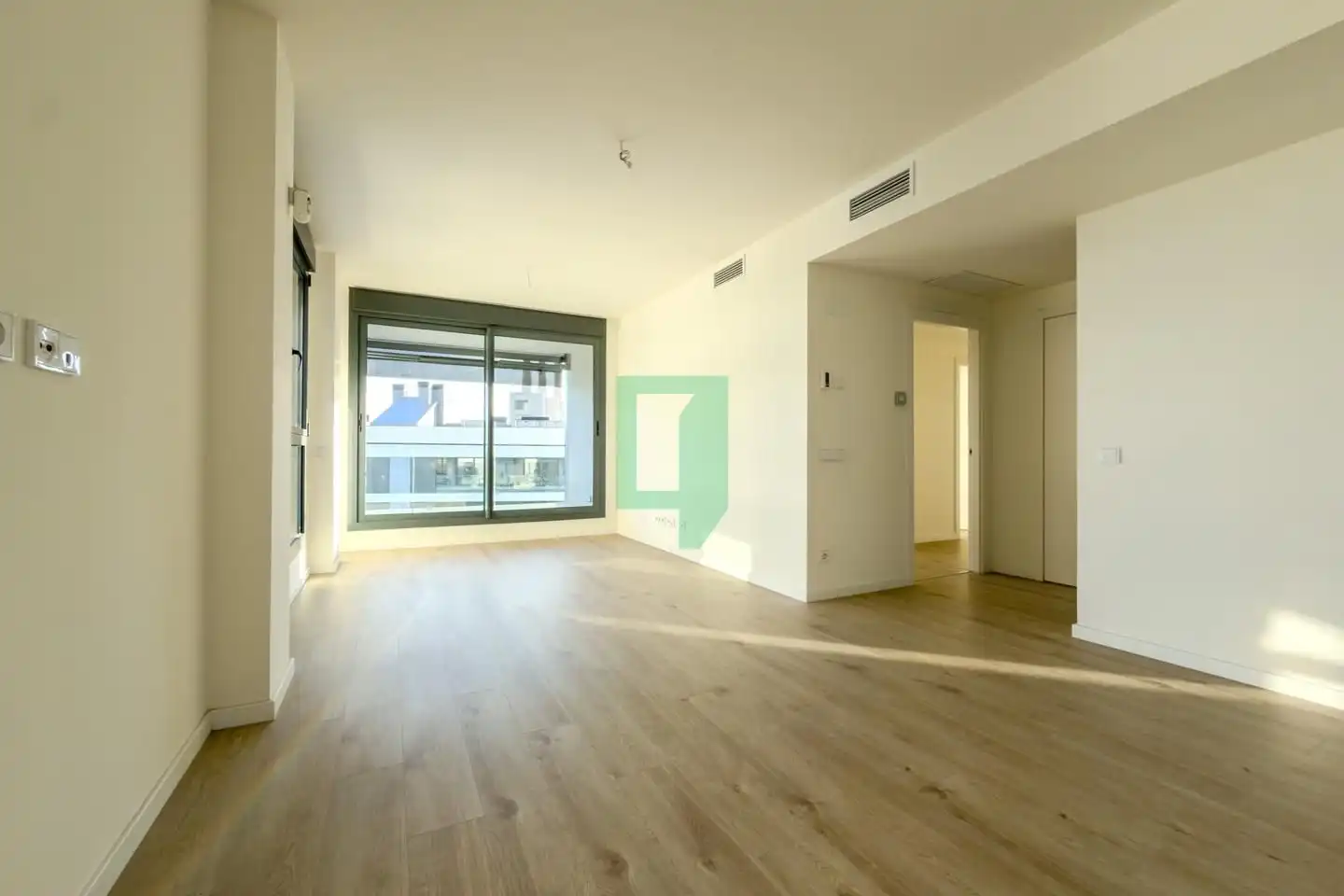 Flat for rent in Badalona  with Air Conditioner and Terrace