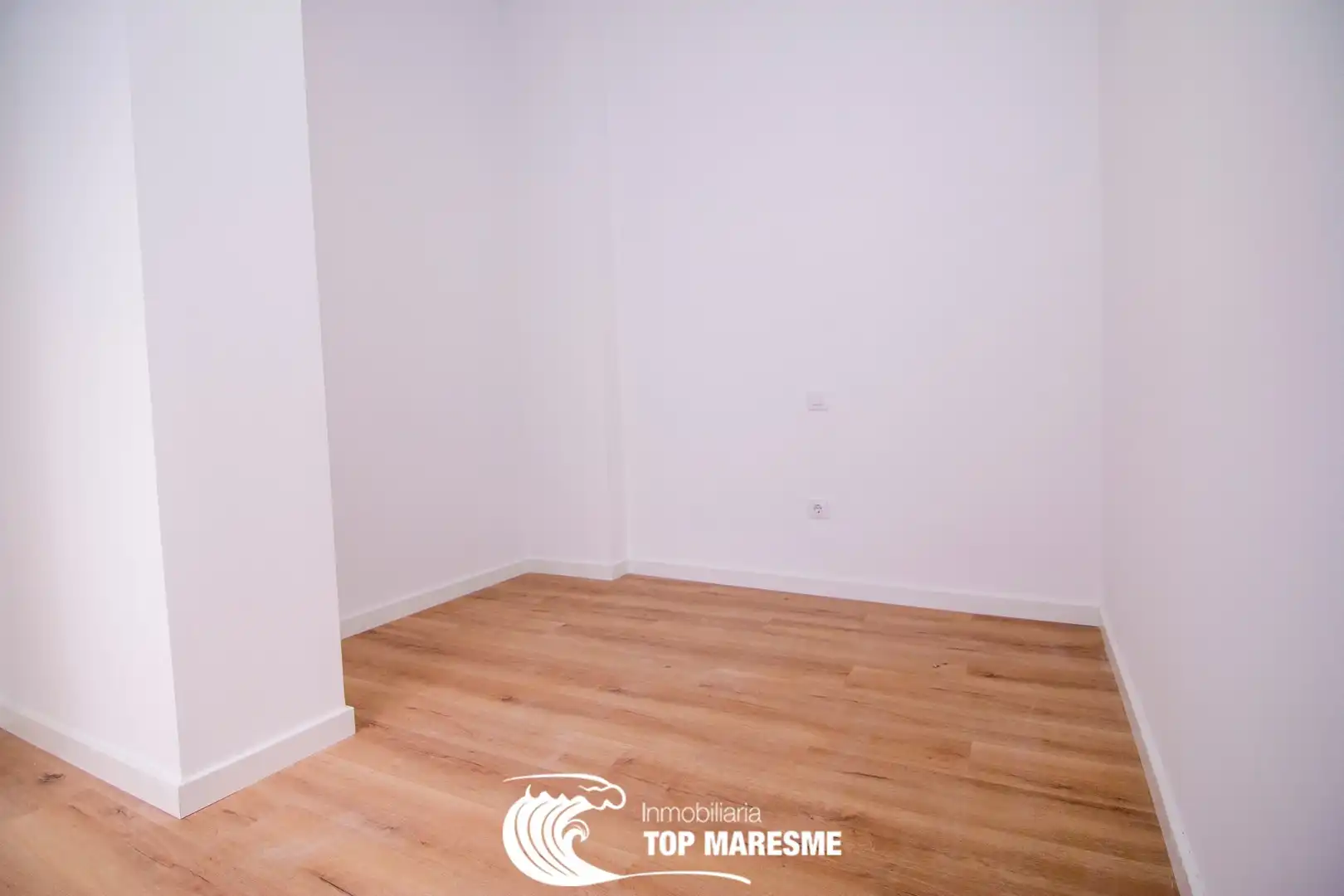 Habitación de Planta baja en venta en Canovelles con Aire acondicionado, Calefacción y Terraza
