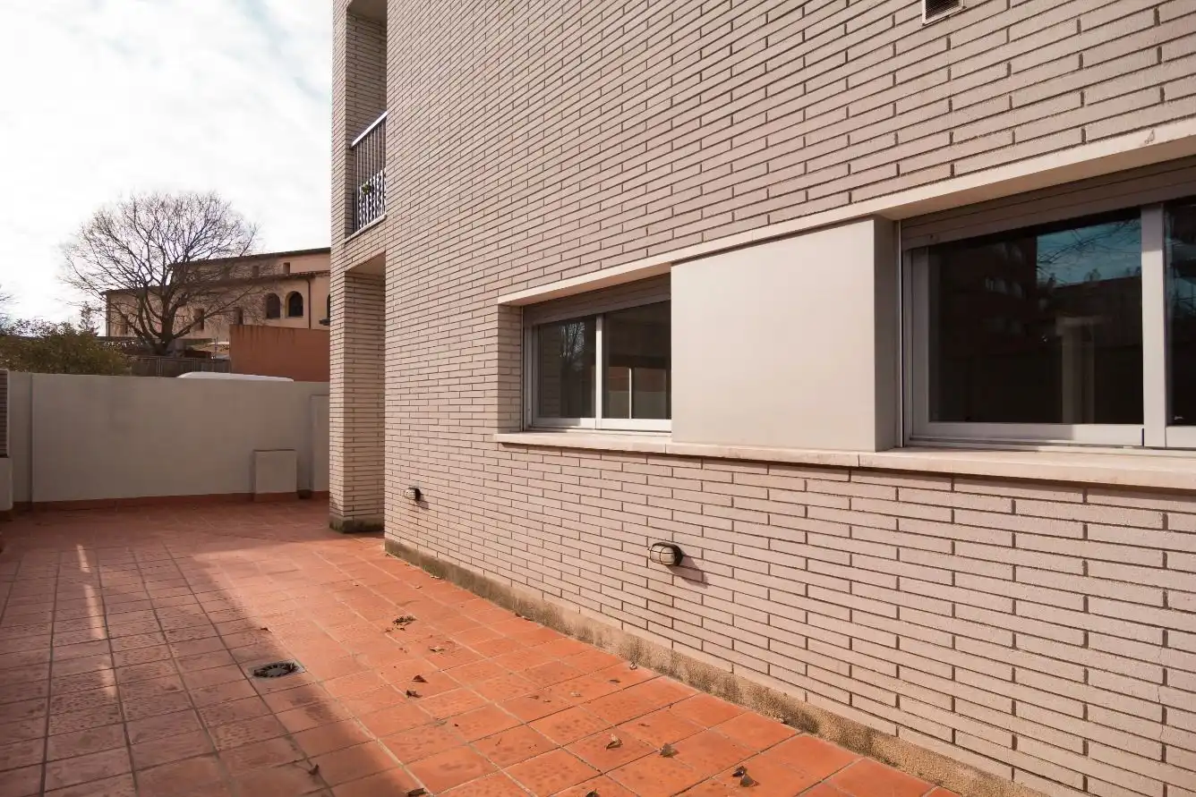 Exterior view of Flat for rent in Sant Cugat del Vallès  with Heating, Terrace and Storage room