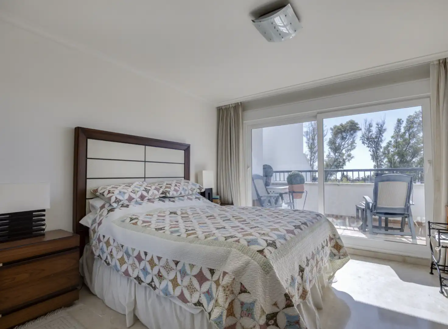 Habitación de Apartamento en venta en Marbella con Aire acondicionado, Calefacción y Terraza