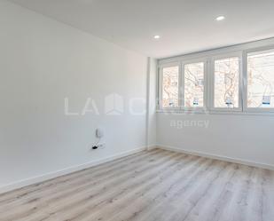Bedroom of Flat for sale in  Barcelona Capital  with Heating