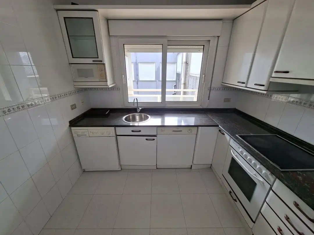 Küche von Wohnung zum Verkauf in Durango mit Heizung, Abstellraum und Balkon