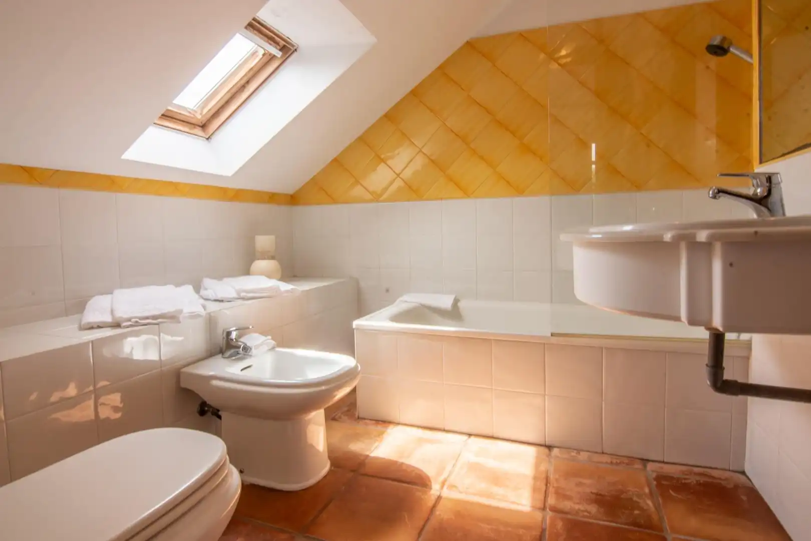 Badezimmer von Gebäude zum Verkauf in Cuntis