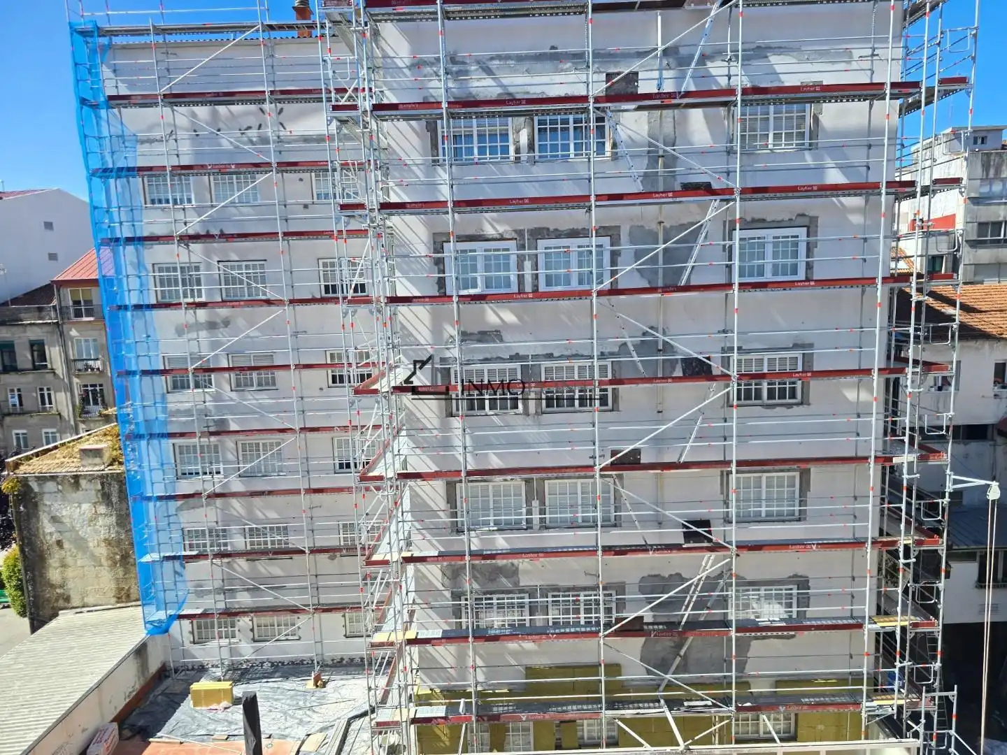 Vista exterior de Pis en venda en Pontevedra Capital  amb Calefacció, Terrassa i Traster
