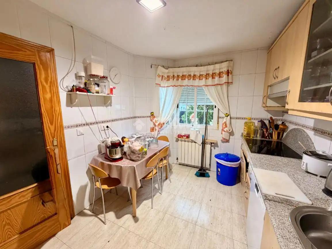 Casa adosada en venta en Villanueva de la Torre