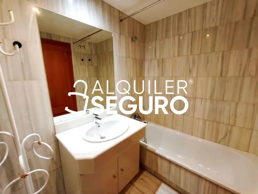 Bany de Pis de lloguer en Valderas - Los Castillos