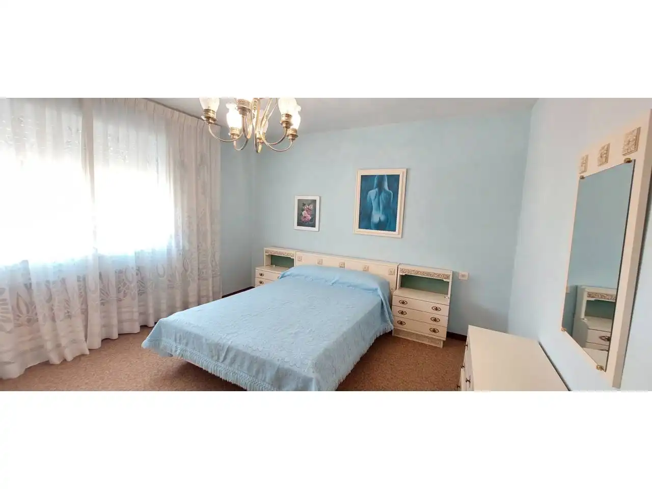 Habitación de Casa o chalet en venta en Almanza con Jardín privado, Terraza y Amueblado
