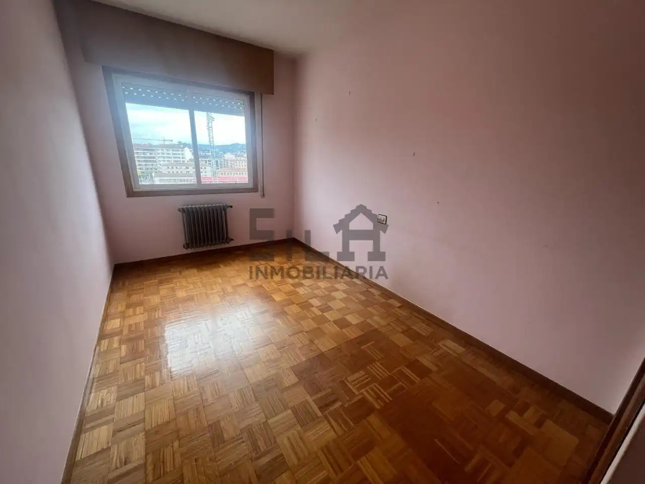 Bedroom of Flat for sale in Ourense Capital   with Heating, Parquet flooring and Storage room
