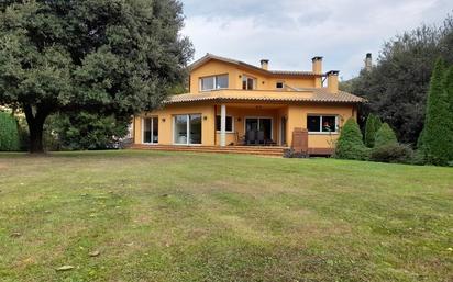 Vista exterior de Casa o xalet en venda en Olot amb Terrassa